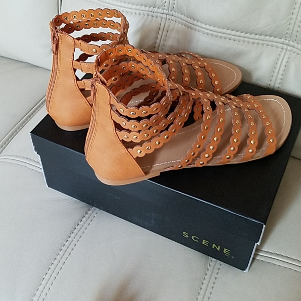 Sandals - Picture 3 of 5